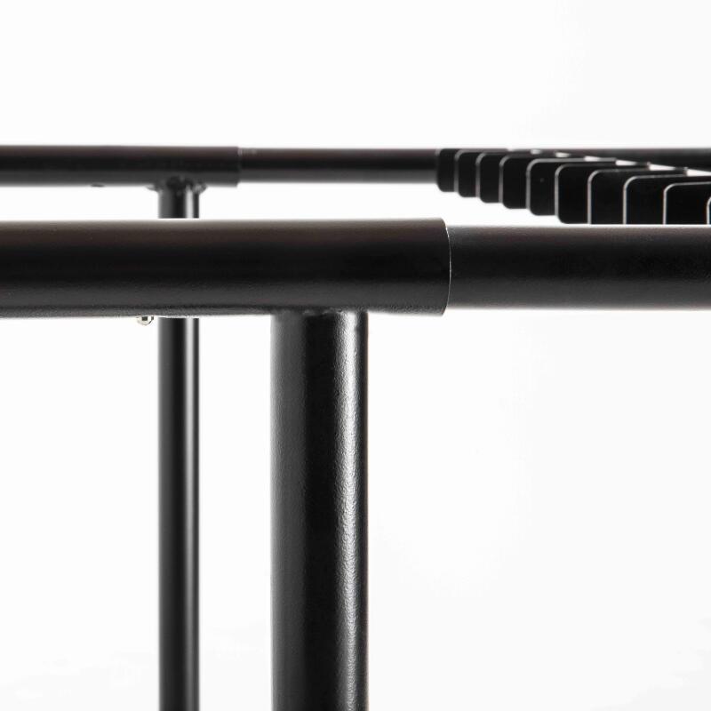 Conjunto de 18 mesas plegables negras de 180 cm y carro de transporte