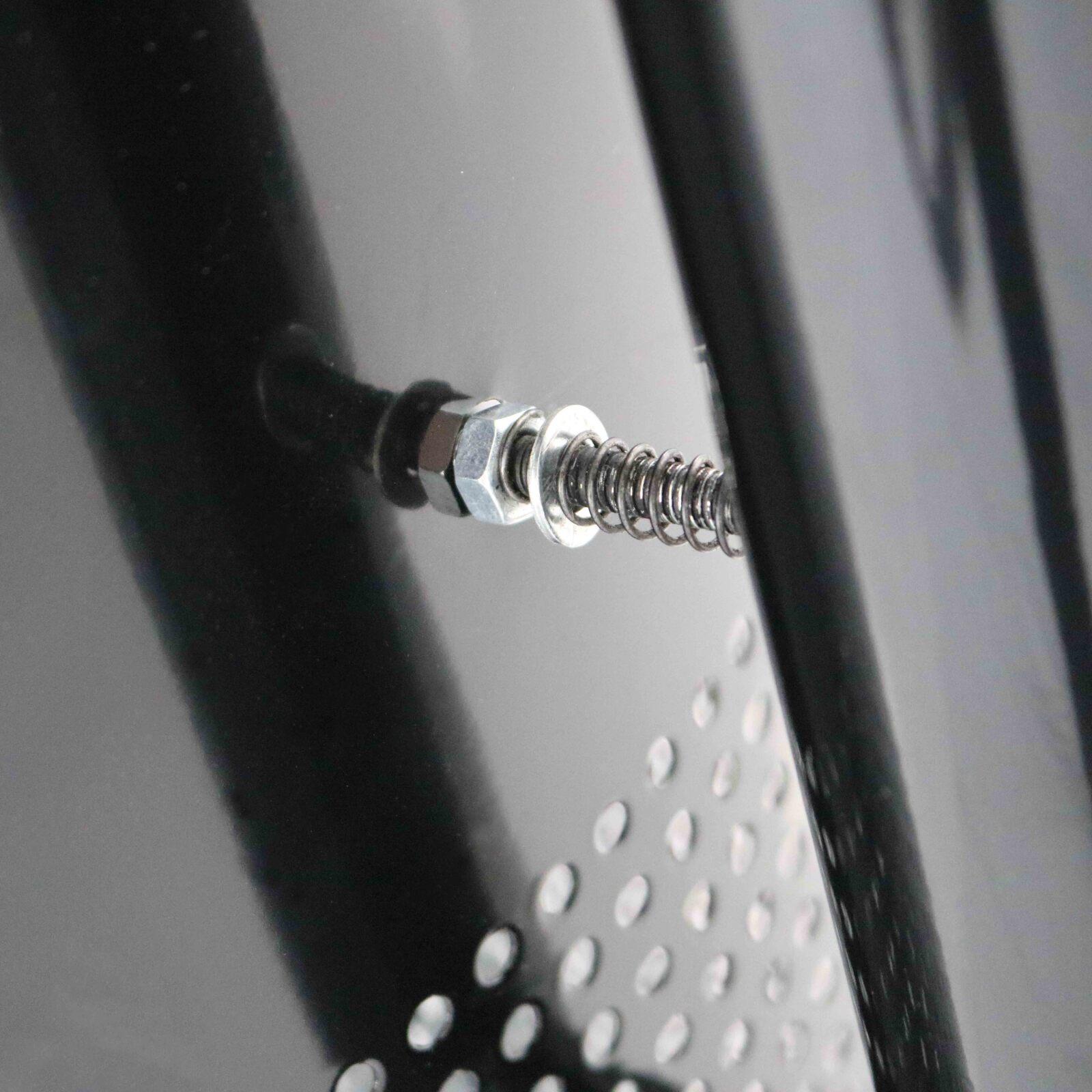 Cubo de basura exterior con patas y cenicero - 30L