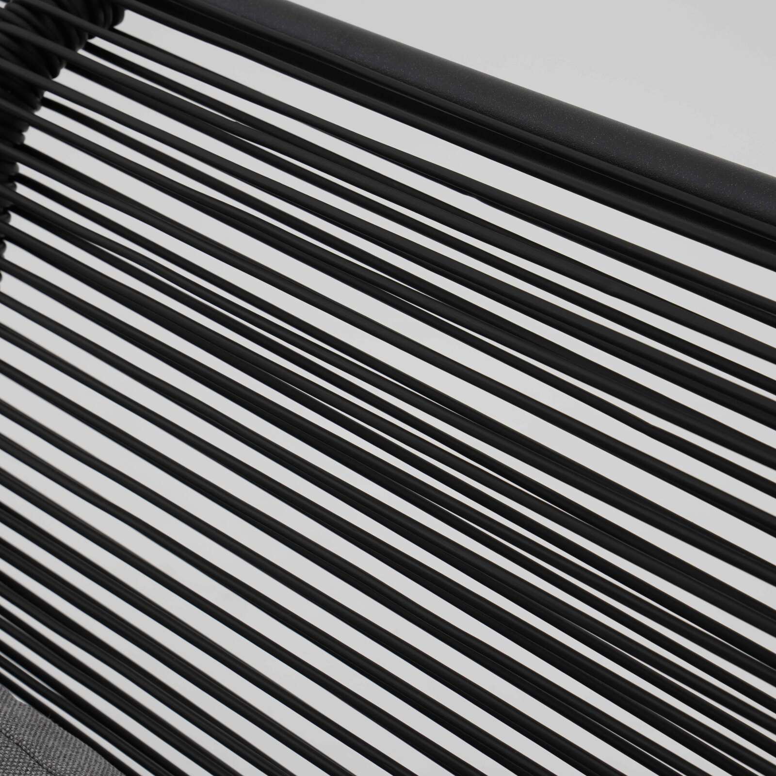 Mueble de jardín metálico de 4 plazas con 1 sofá, 2 sillones y mesa de centro.