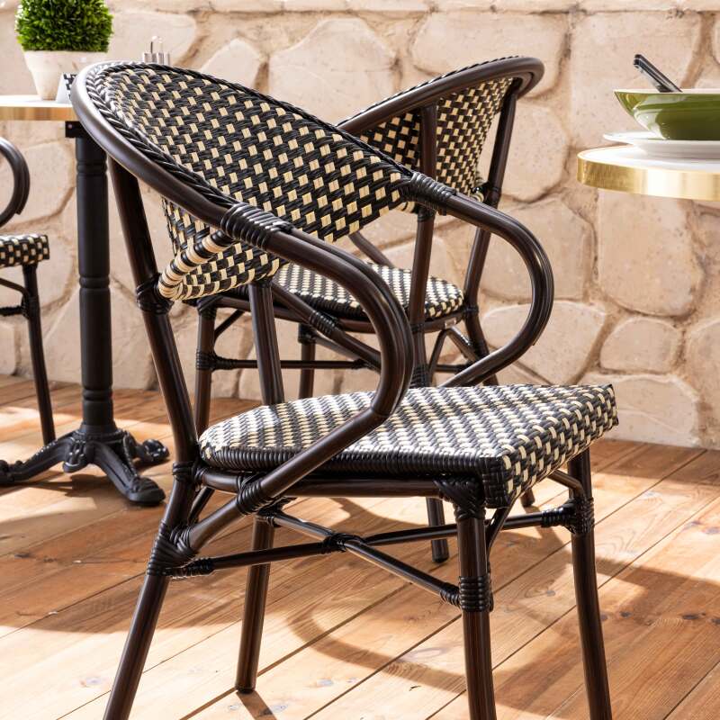 Mesa de terraza ⌀60 cm reclinable laminada y 2 sillas bistro en aluminio y ratán sintético