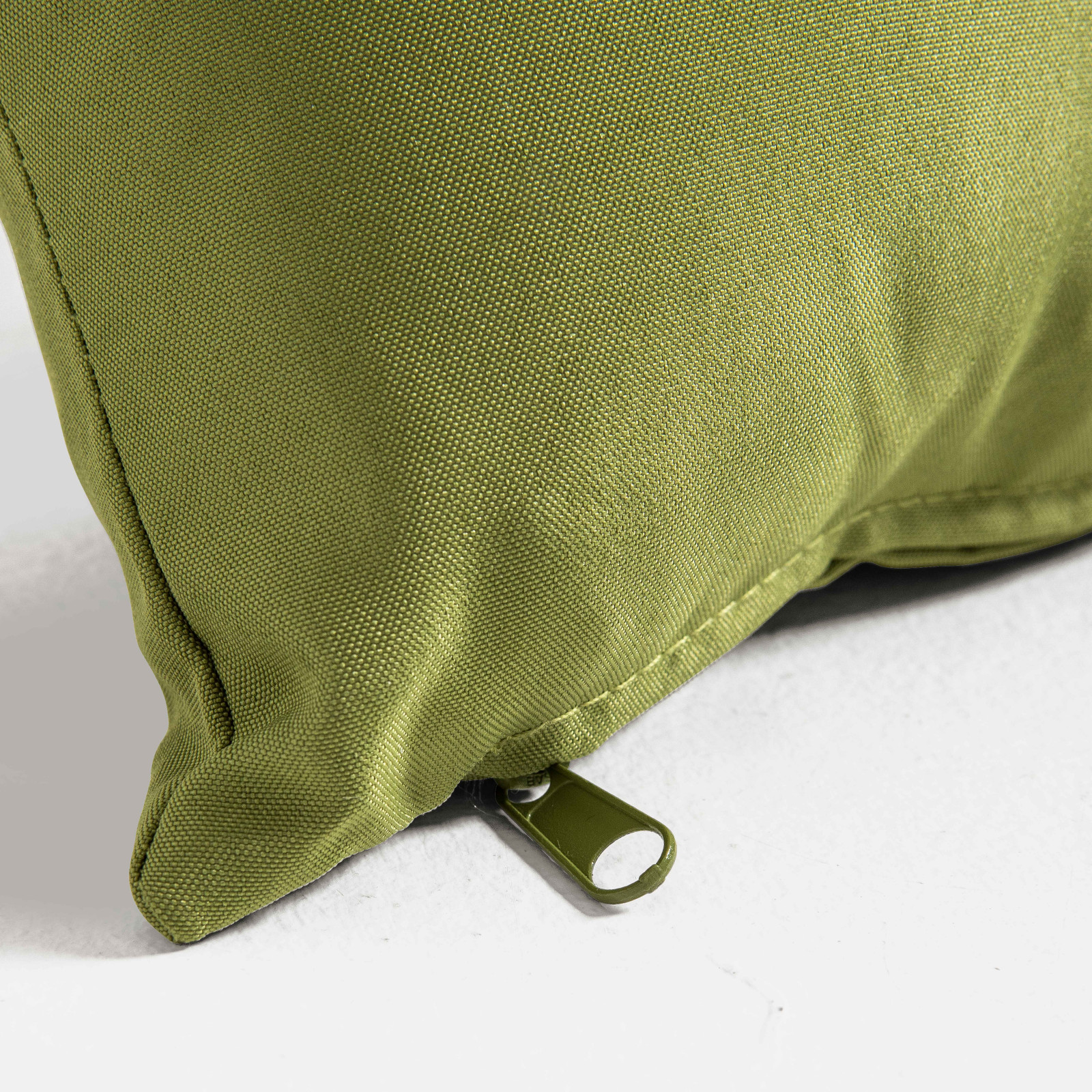 Lote de 2 pequeños cojines rectangulares lisos de exterior con funda extraíble 40 x 20 cm