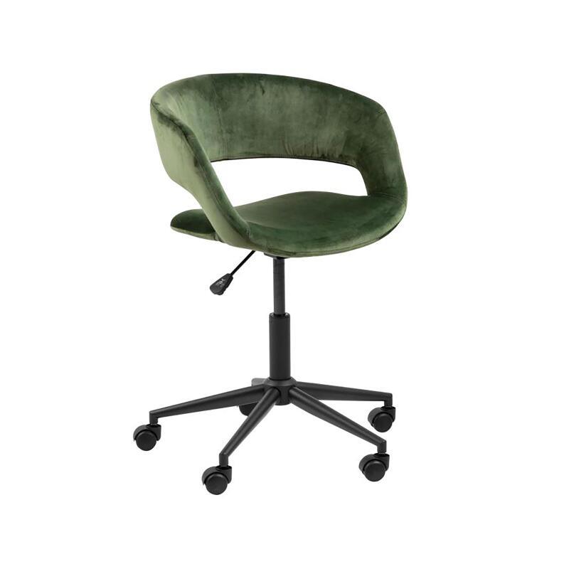 Silla de oficina de terciopelo con ruedas.