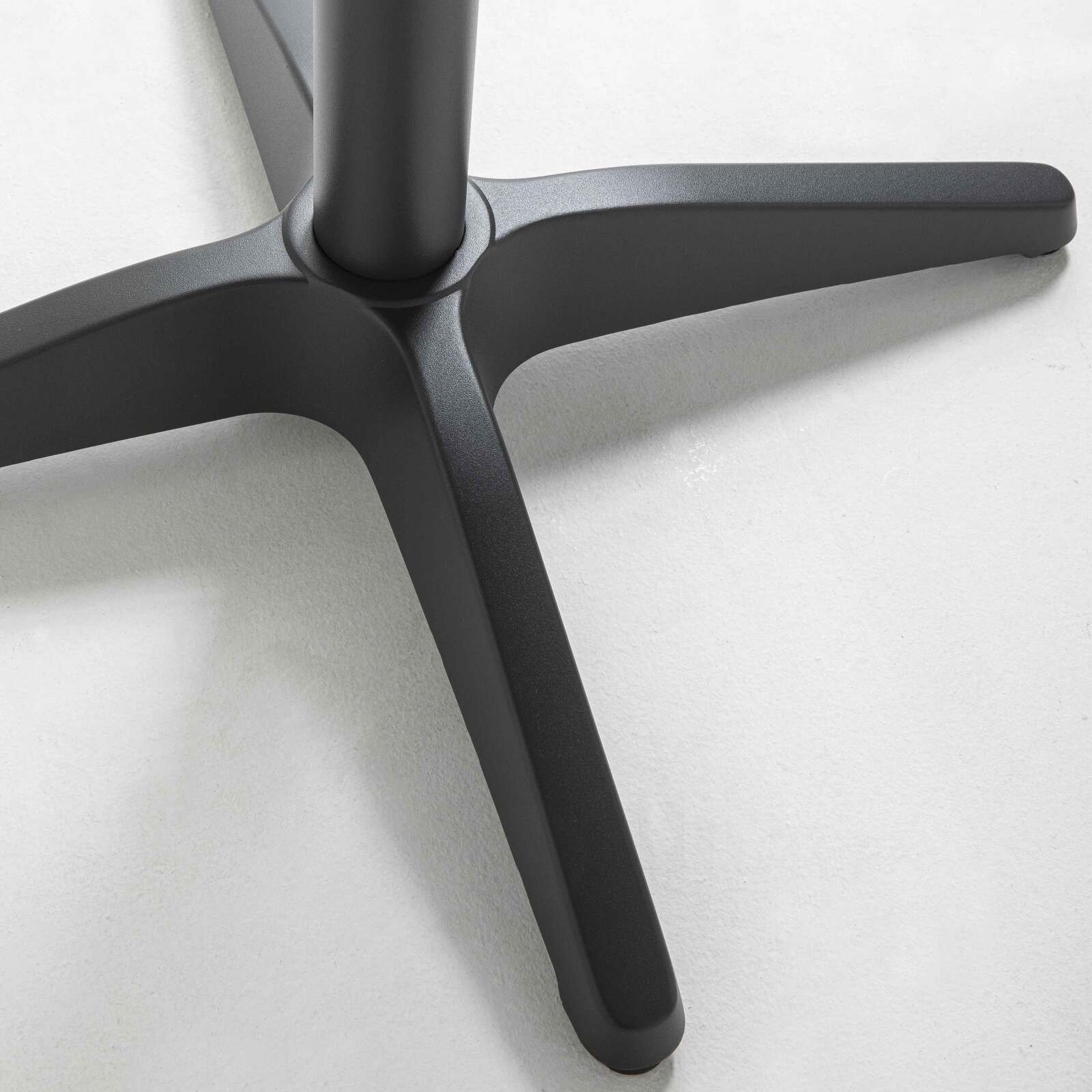 Pata de mesa de aluminio 72 cm.