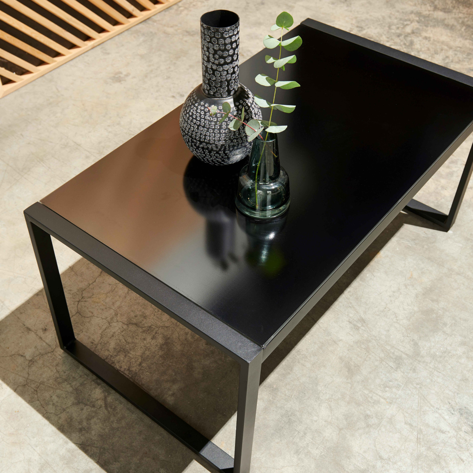 Conjunto de jardín bajo 5 plazas compuesto de un sofá, 2 sillones con reposabrazos y una mesa de centro