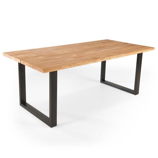Mesa de comedor rectangular de roble FSC® con bordes irregulares y patas en forma de U