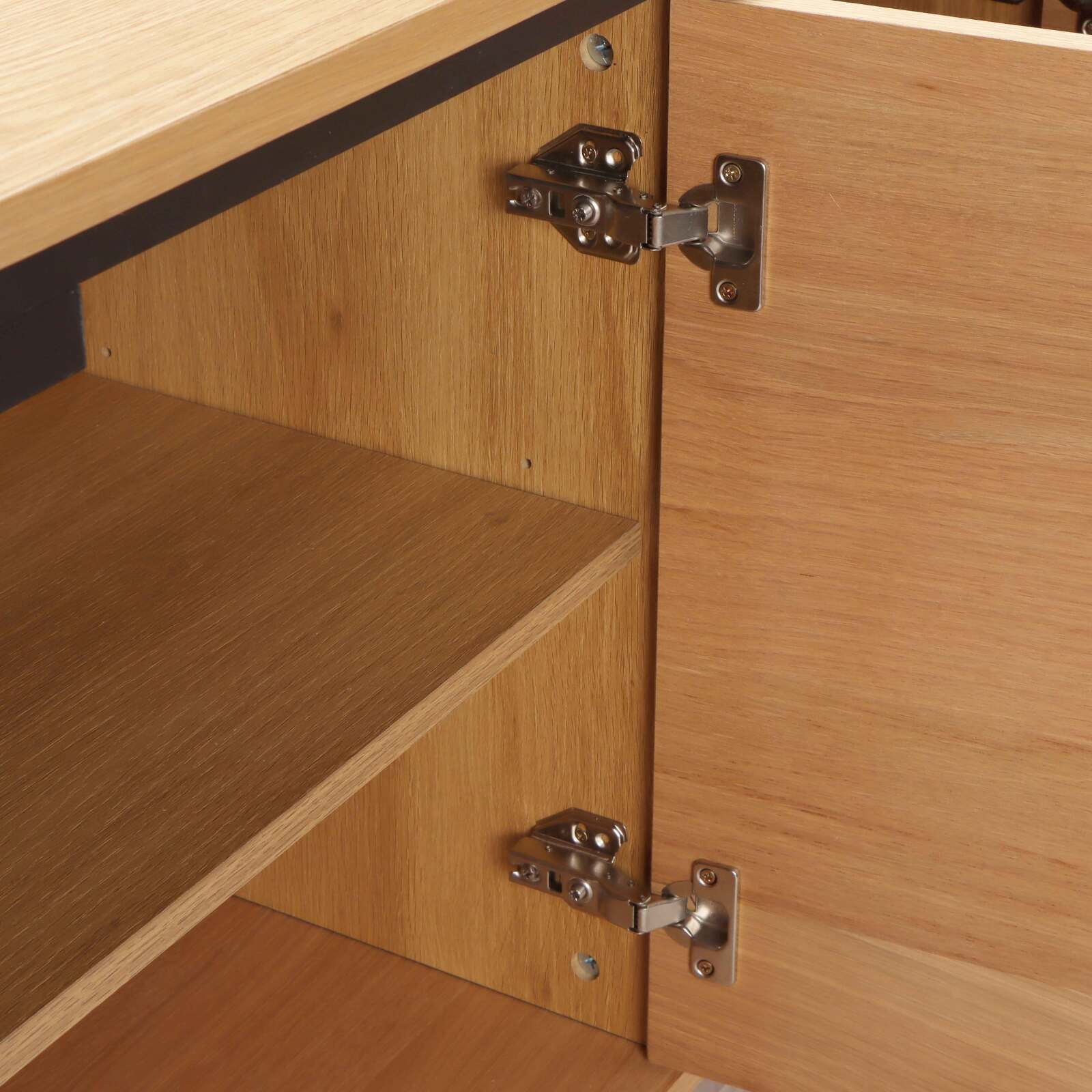 Aparador de melamina 2 puertas de 120 cm