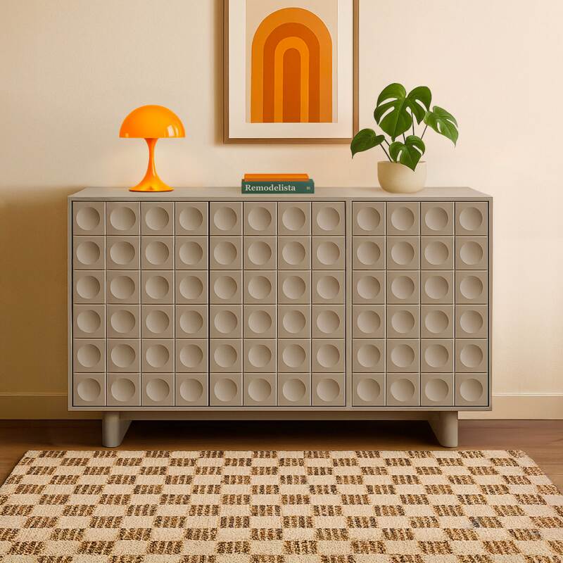 Aparador liso 3 puertas 124 cm