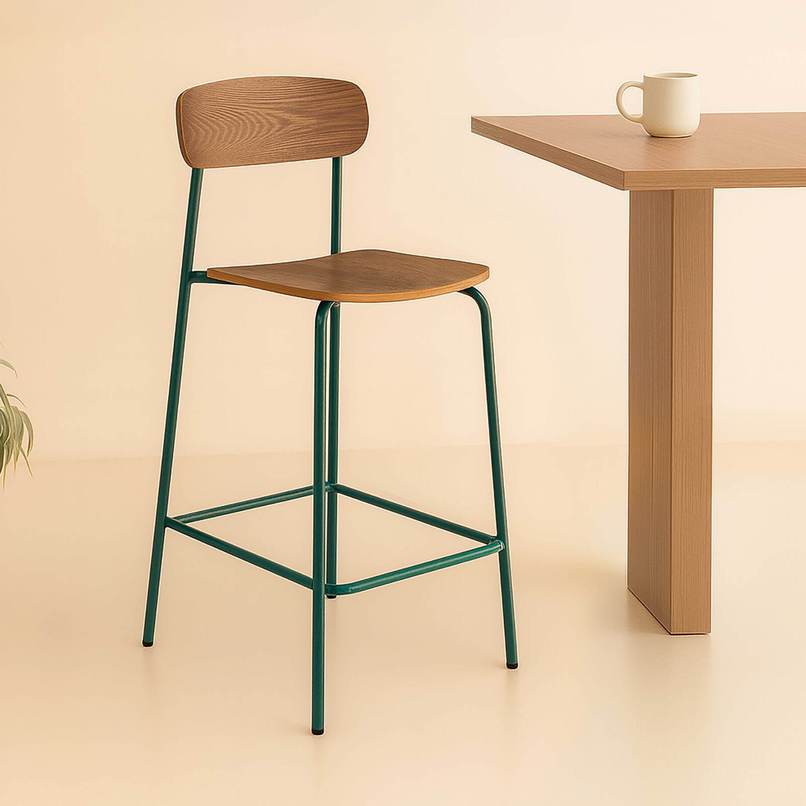 Lote de 2 sillas altas de metal y madera