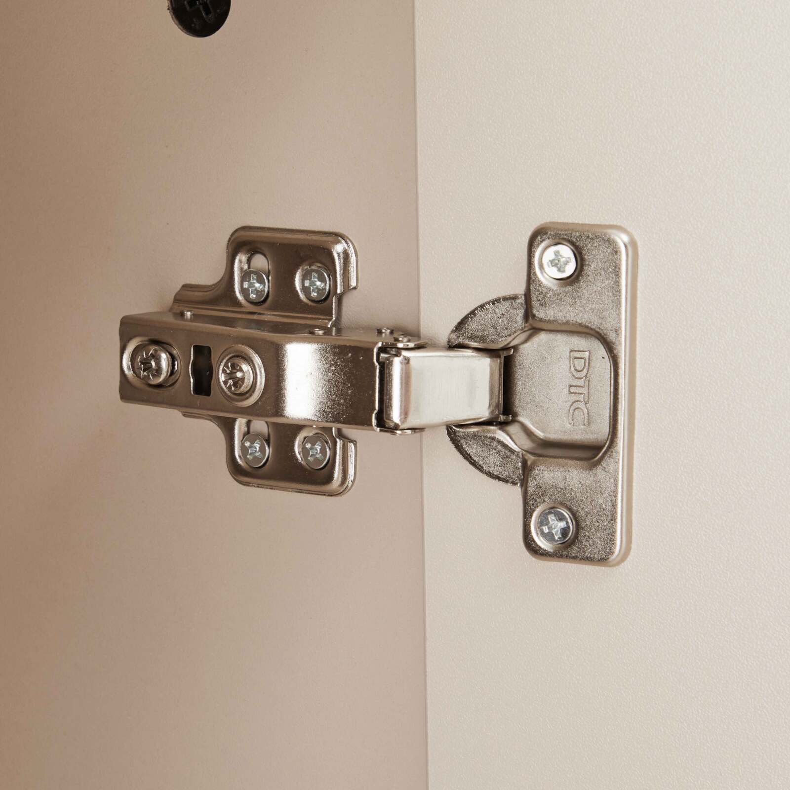 Aparador liso con 4 puertas, 160 cm