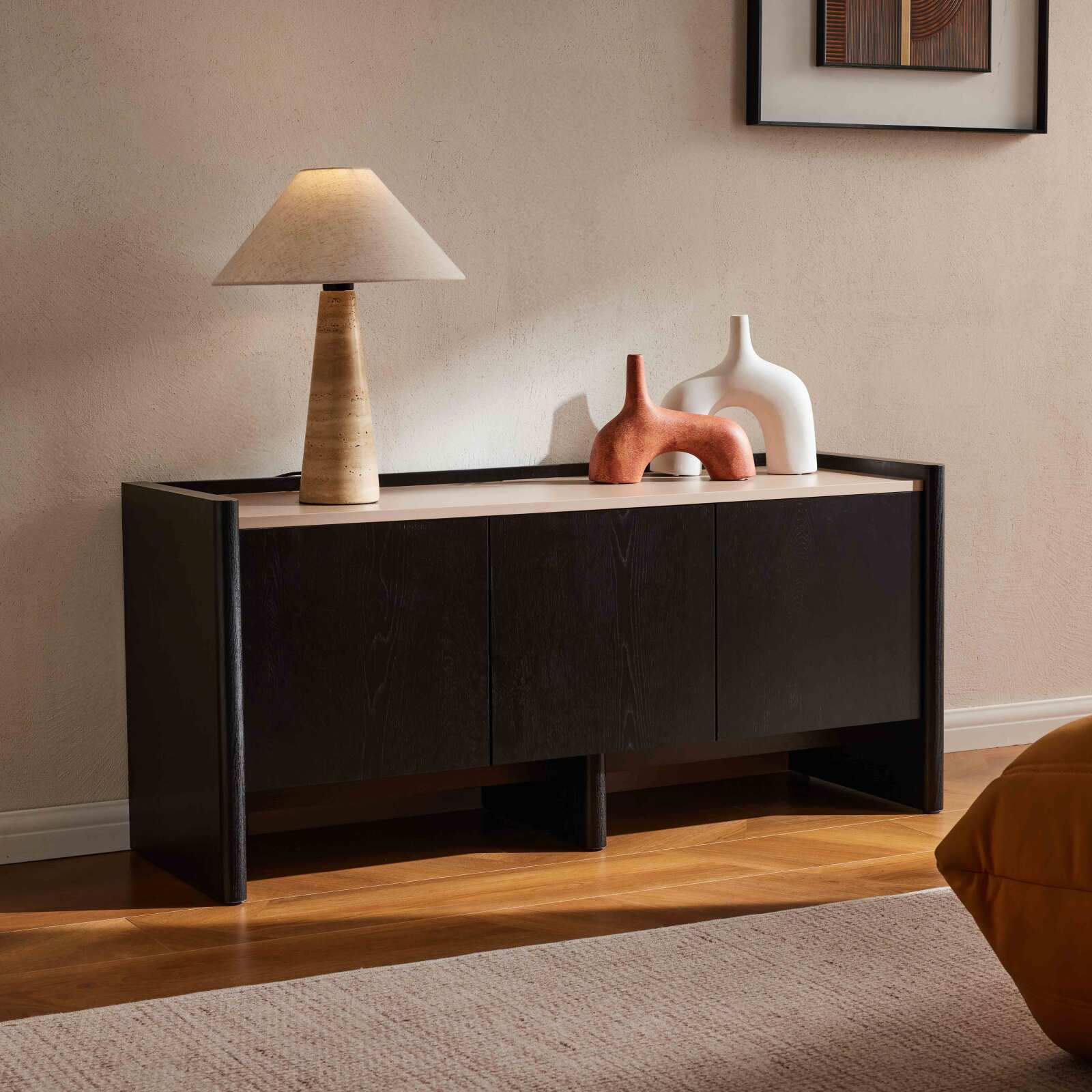 Mueble de TV con efecto madera de 120 cm y un diseño elegante.