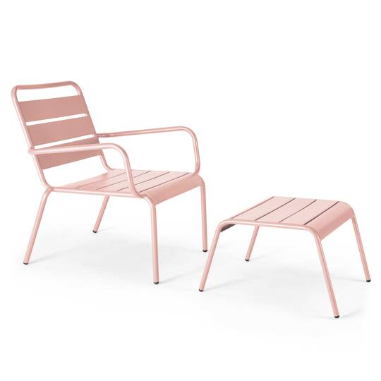 Sillón de jardín bajo con reposapiés de metal resistente | Oviala