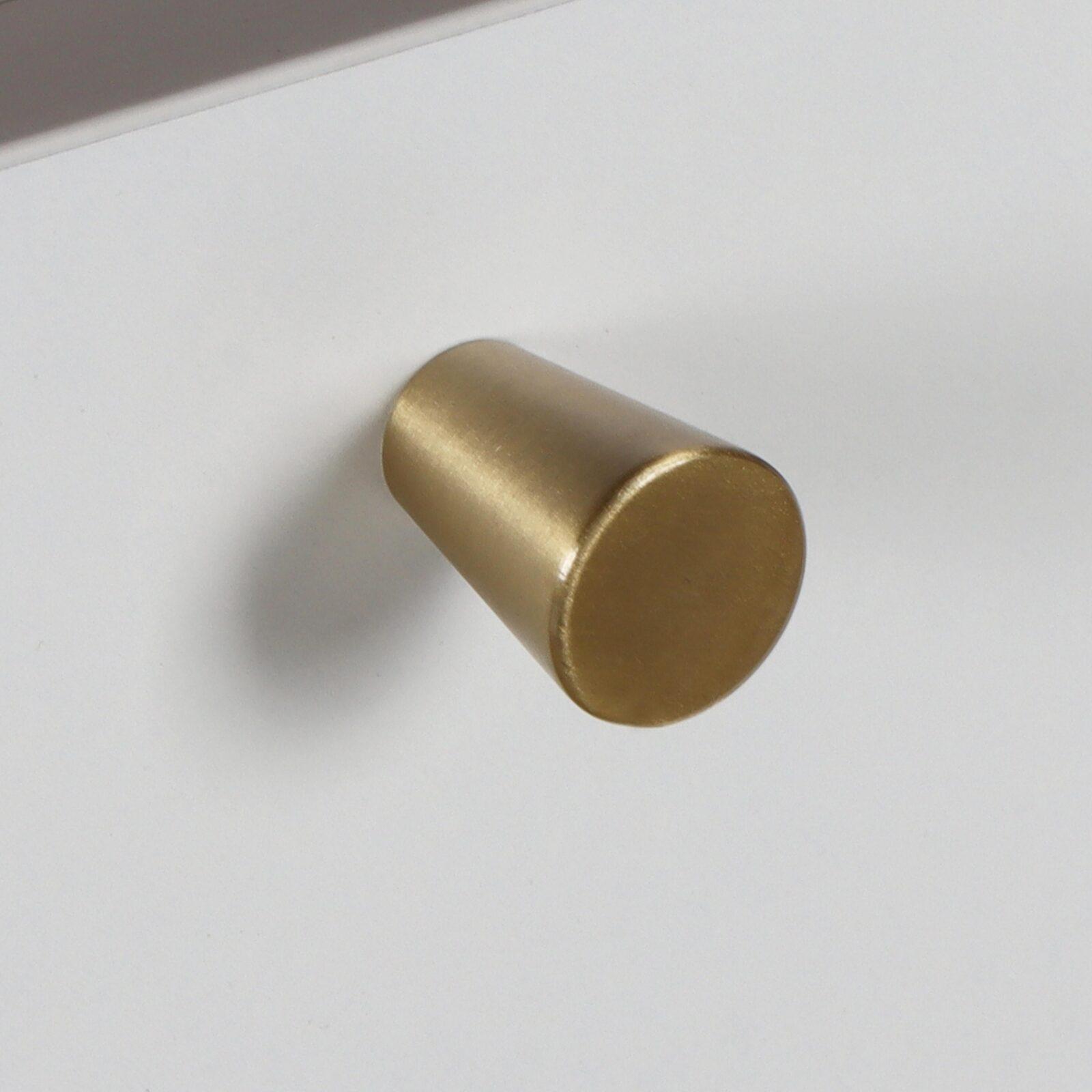 Aparador escandinavo efecto madera clara 2 puertas 3 cajones 150 cm