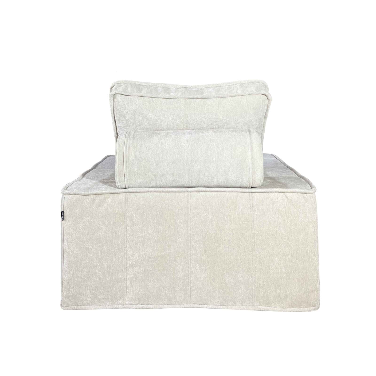 Sillón de tela con cojínes