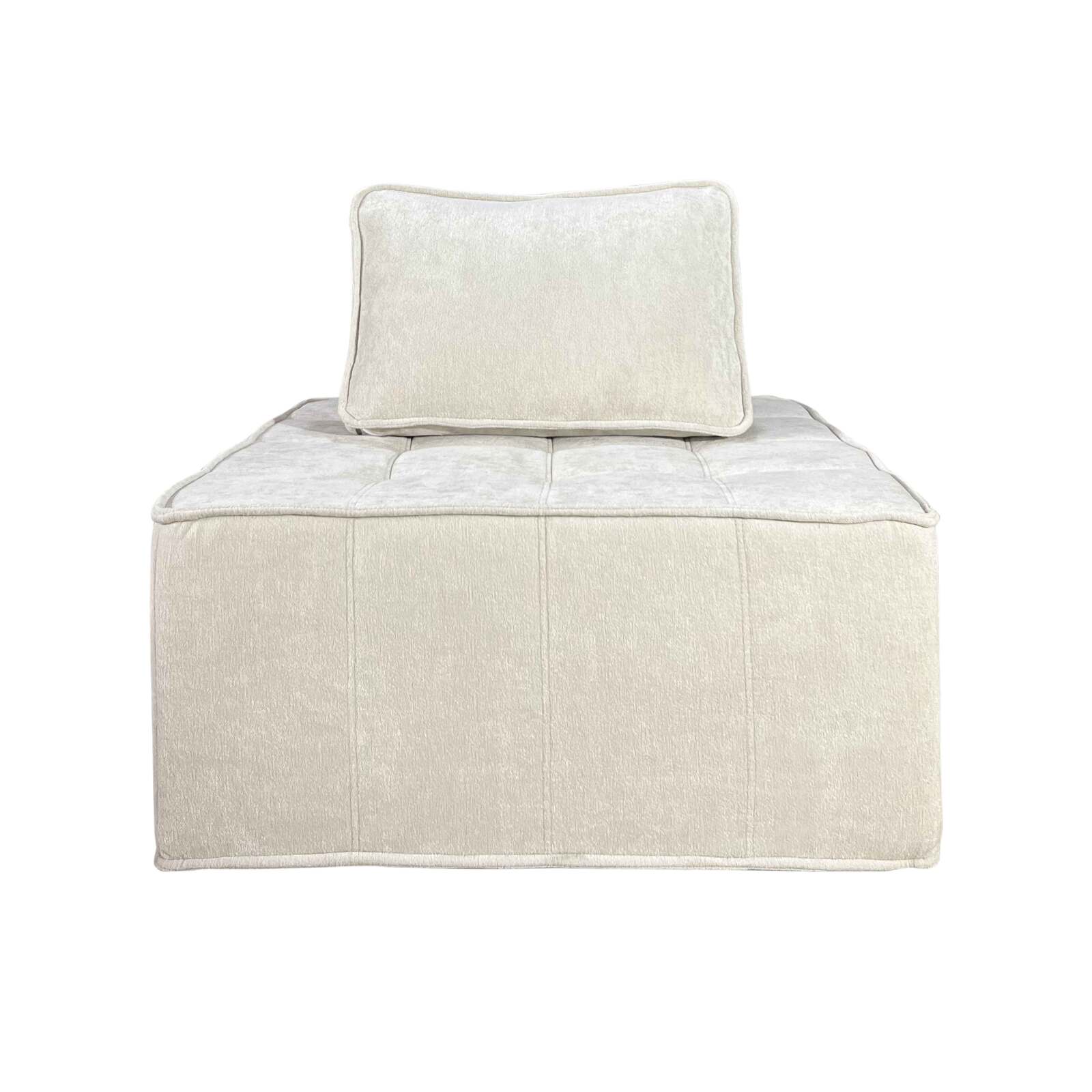 Sillón de tela con cojínes