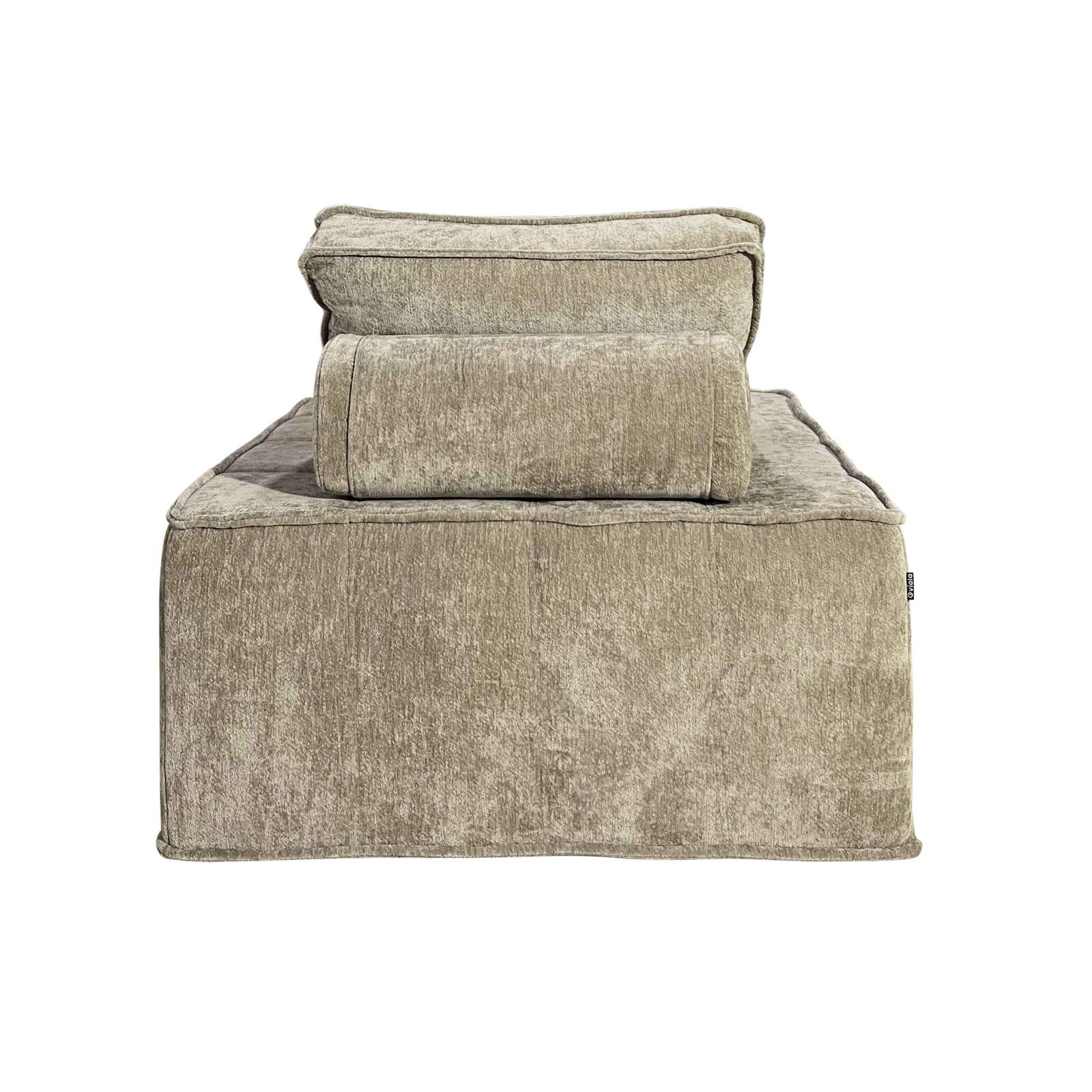 Sillón de tela con cojínes