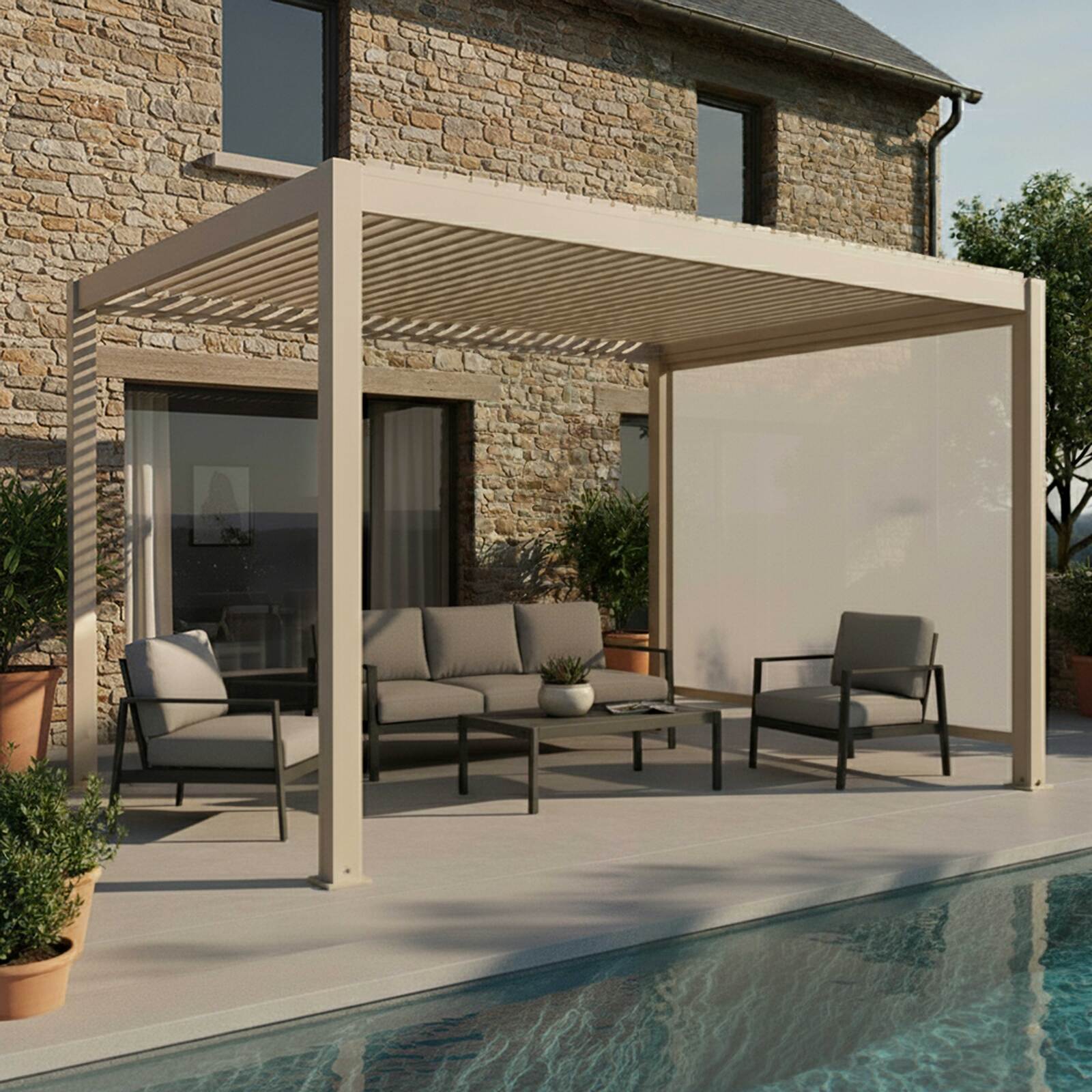 Pérgola bioclimática 4x3 m autoportante motorizada en aluminio crema con iluminación LED con toldo