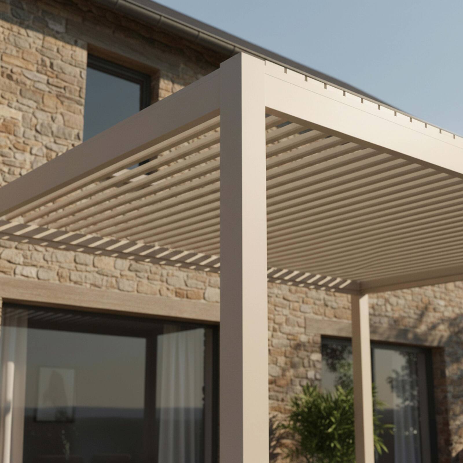 Pérgola bioclimática 4x3 m autoportante motorizada en aluminio crema con iluminación LED