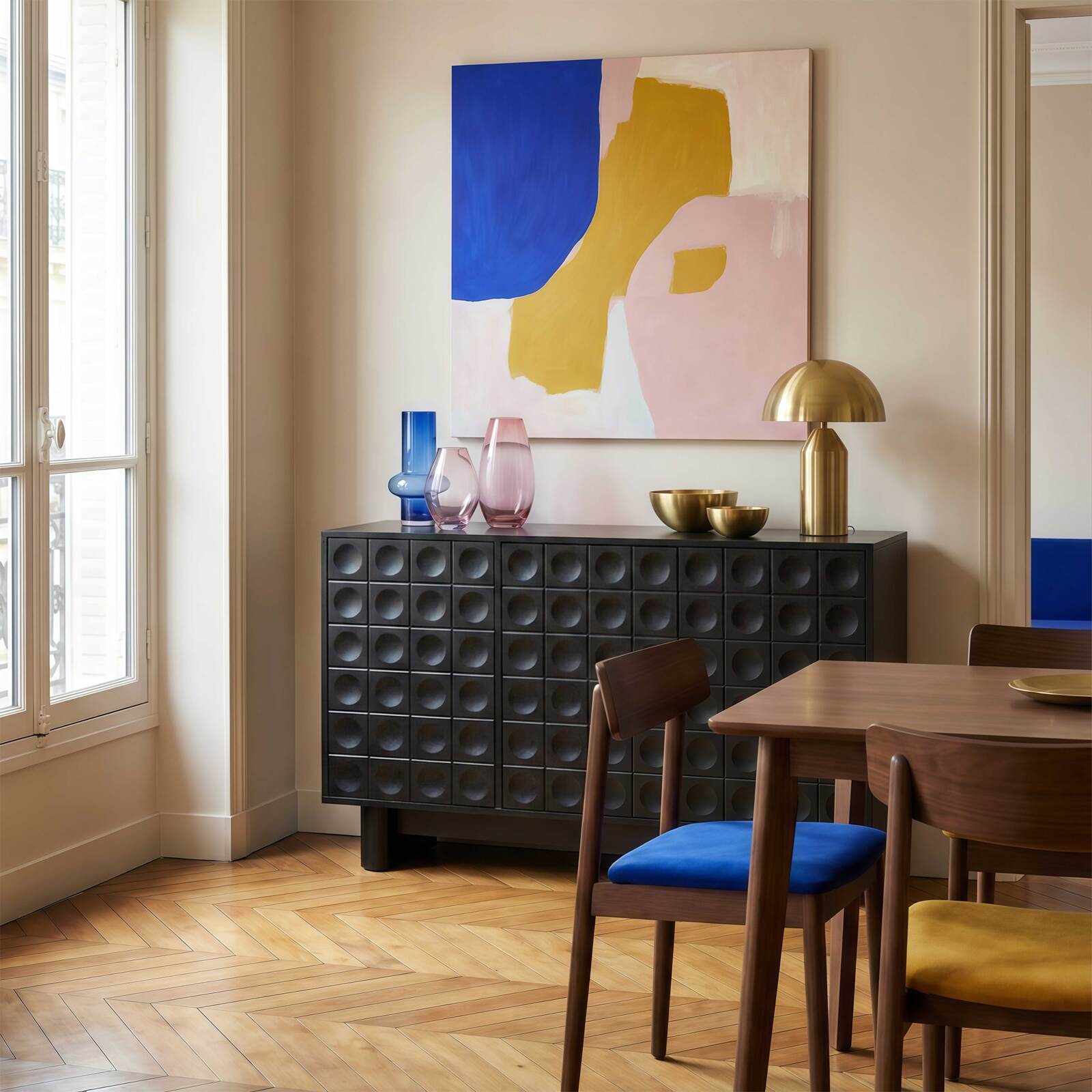 Aparador liso 3 puertas 124 cm