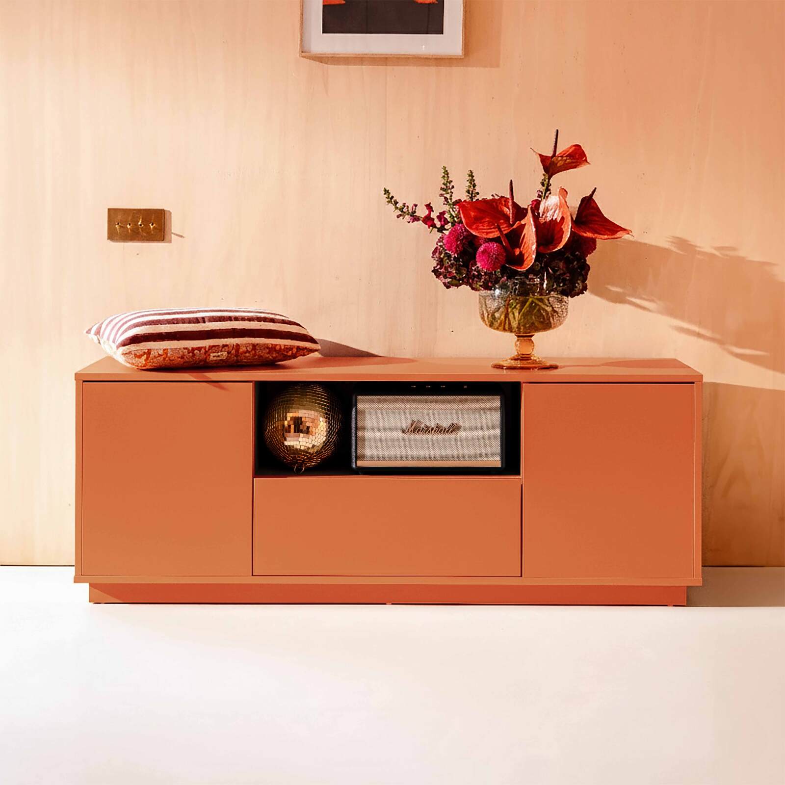 Mueble TV colorido 140 cm