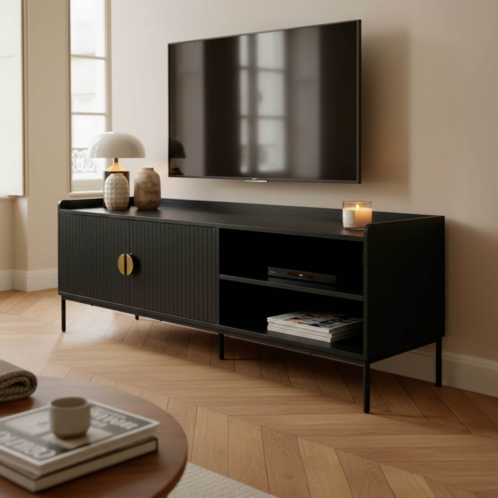 Mueble TV negro de efecto madera y listones 150 cm estilo escandinavo