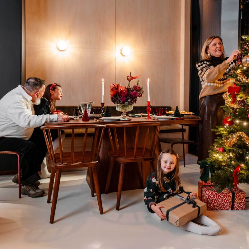 Sillas de madera de olmo caladas - Lote de 2 (5/7)