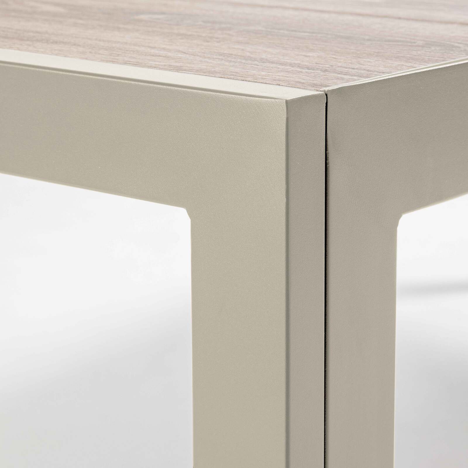 Mesa de jardín de aluminio y cerámica efecto madera 206x100 cm y 8 sillas en textilene