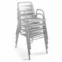 Silla con reposabrazos apilables