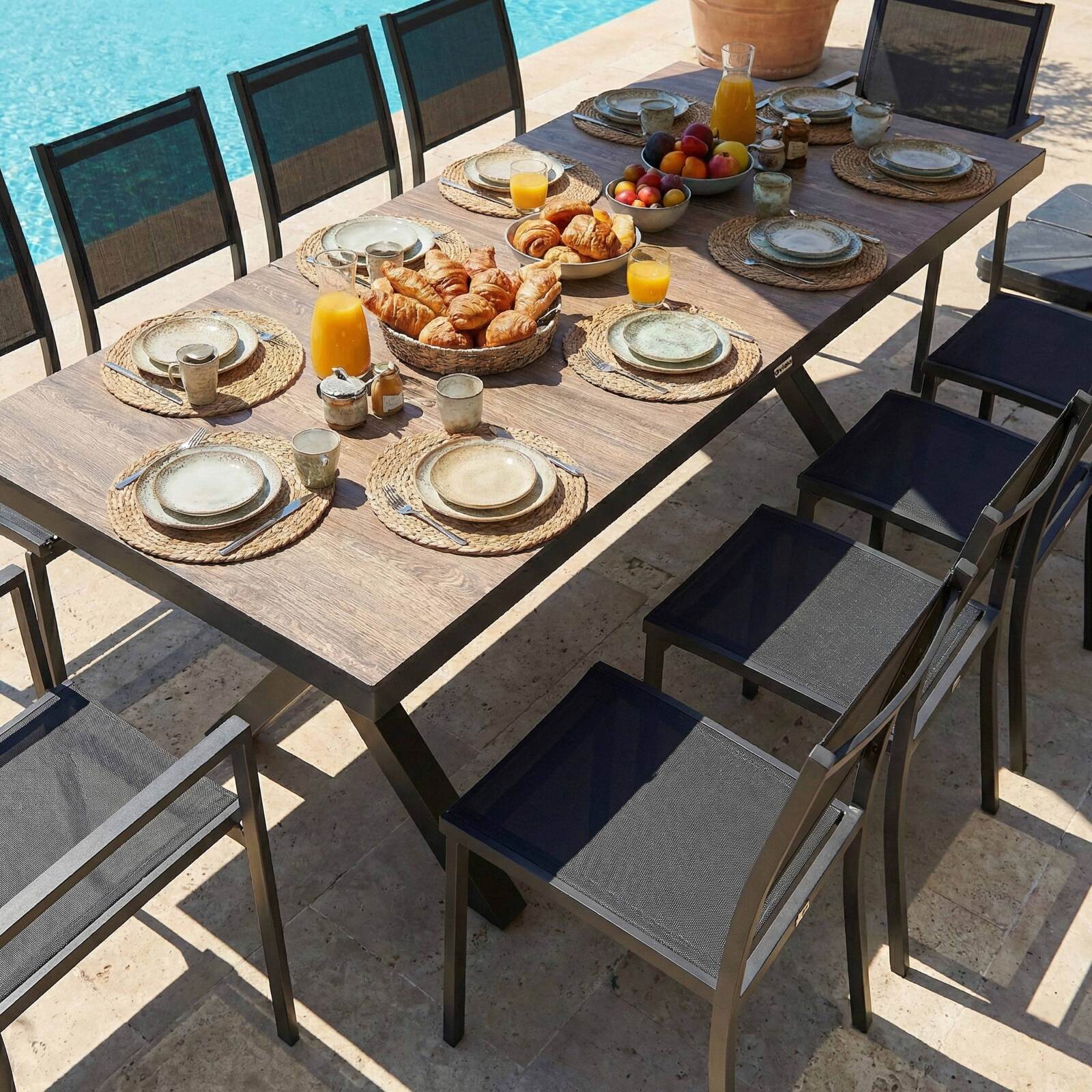 Mesa de jardín de aluminio y cerámica efecto madera 8 personas 201x100 cm