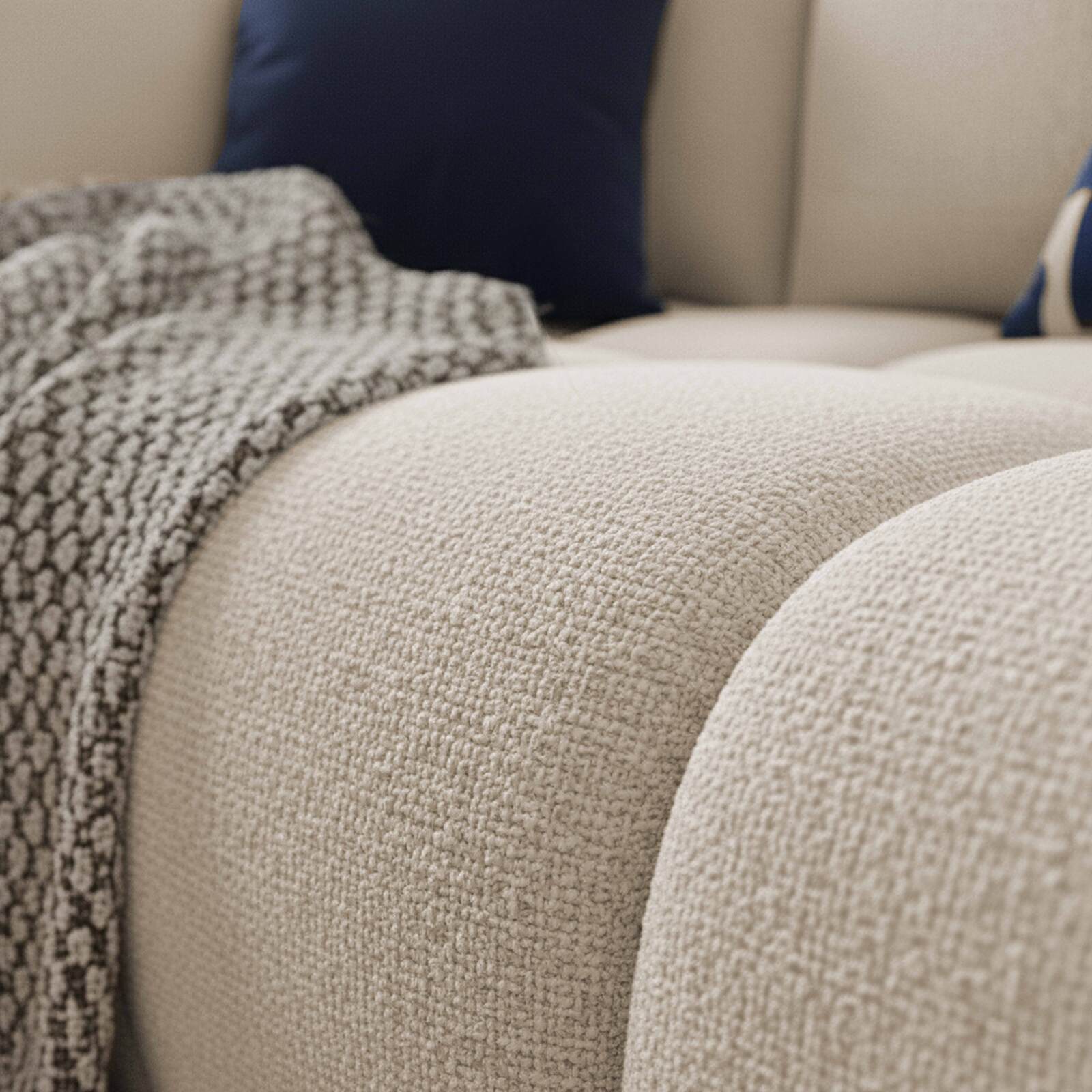 Sofá de 3 plazas de tela con cojines