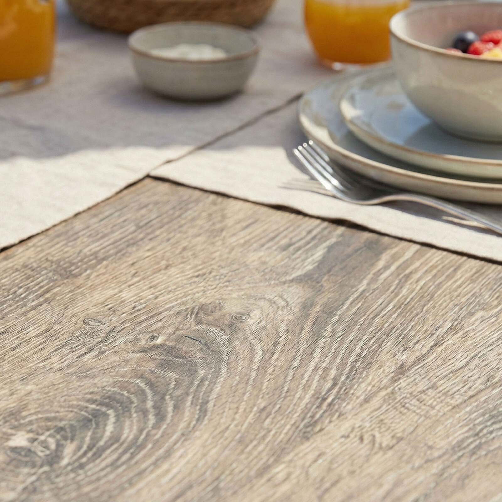 Mesa de jardín de aluminio y cerámica efecto madera 8 personas 201x100 cm