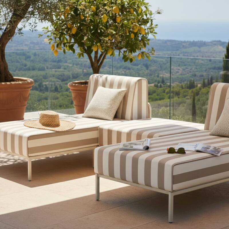 Sofá modular de exterior a rayas para 3 personas con 2 chaise longues y 1 puf (2/8)