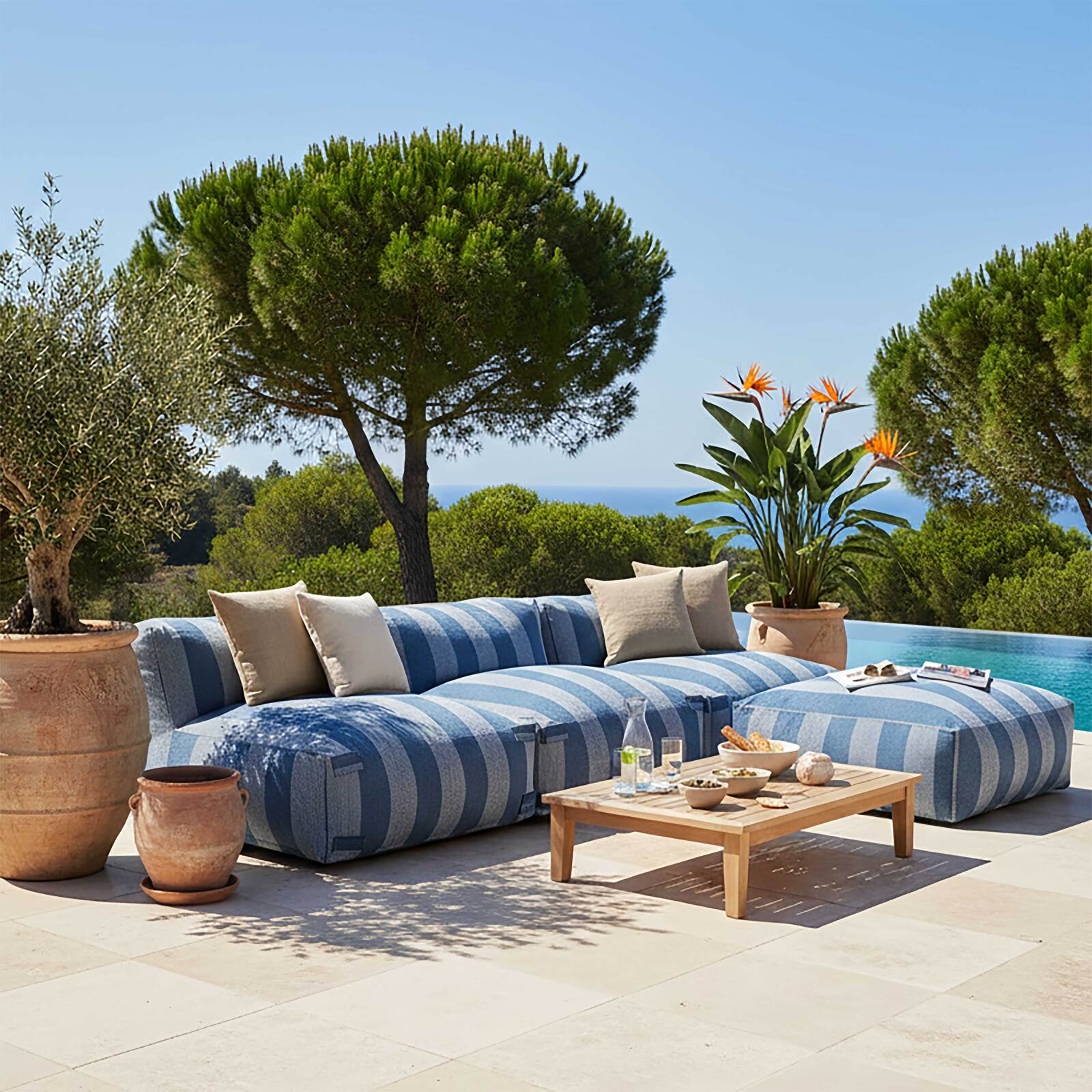 Sofá modular de exterior a rayas para 4 personas con 3 sillones y 1 puf
