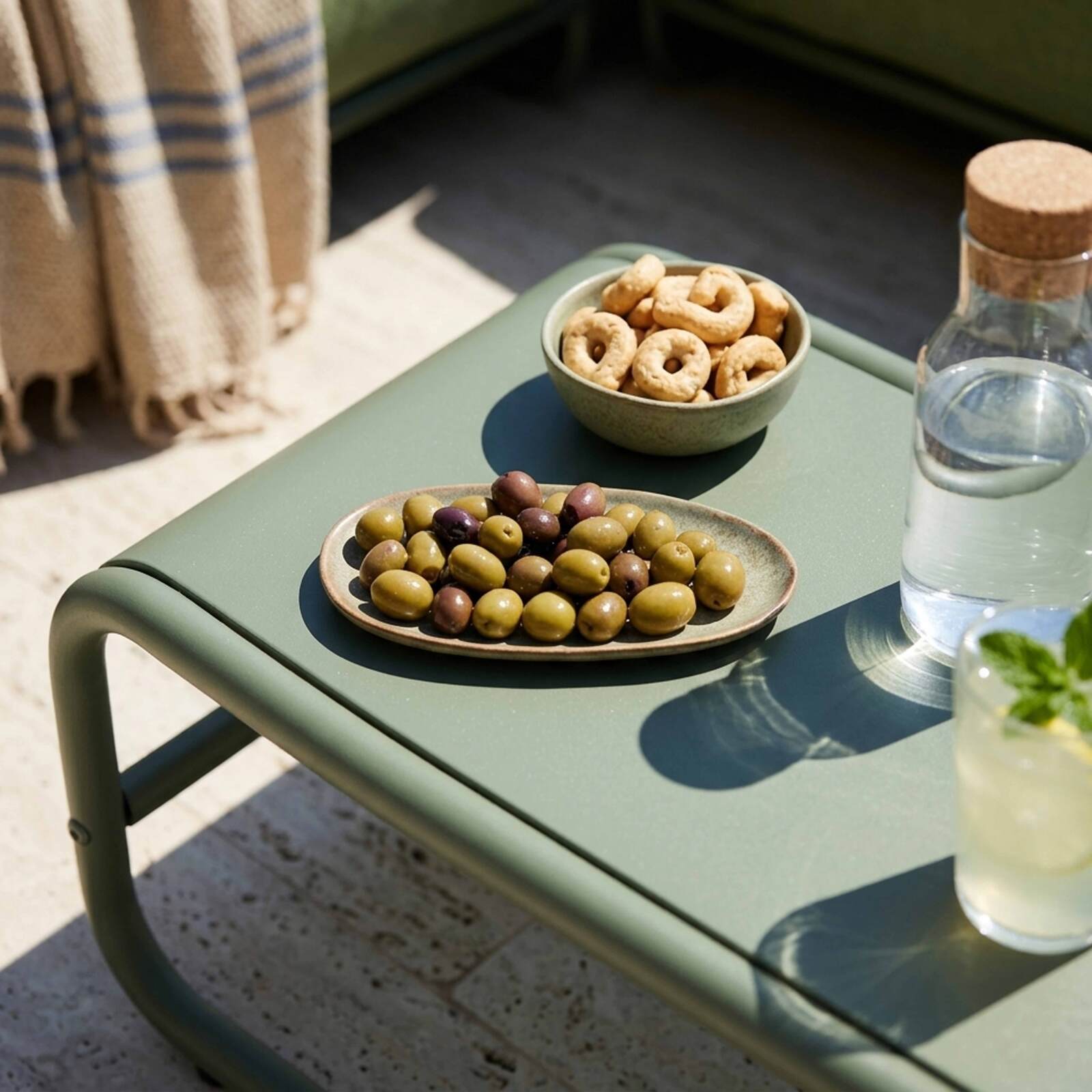 Mesa de centro de jardín rectangular de metal 85x40x30 cm