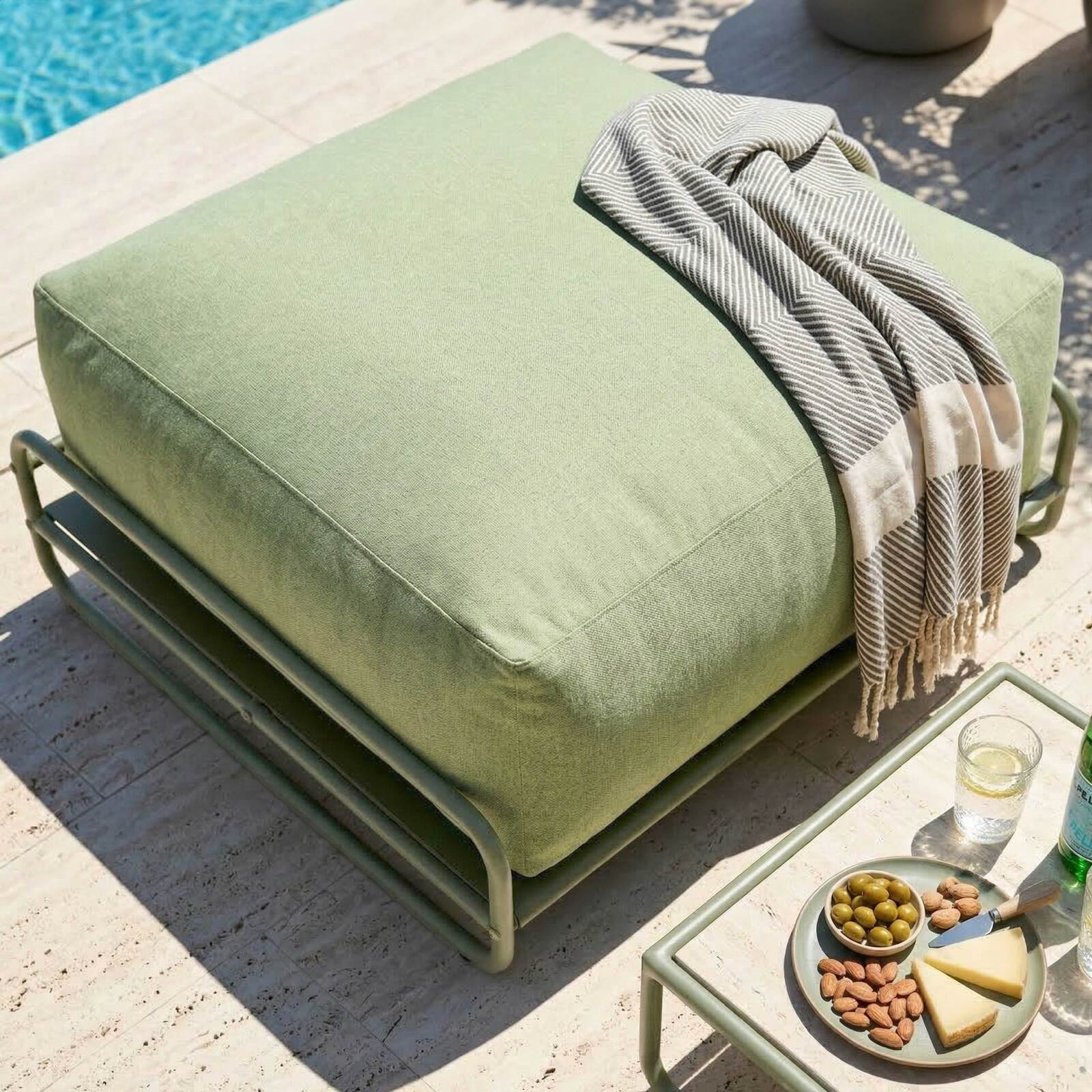 Puf para sofá modular de exterior con estructura