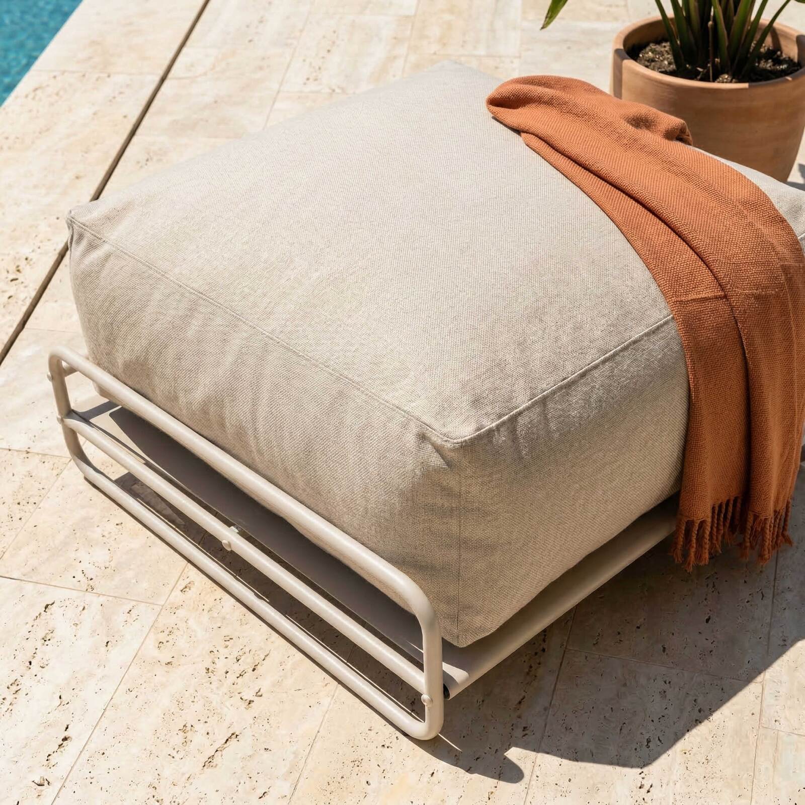 Puf para sofá modular de exterior con estructura