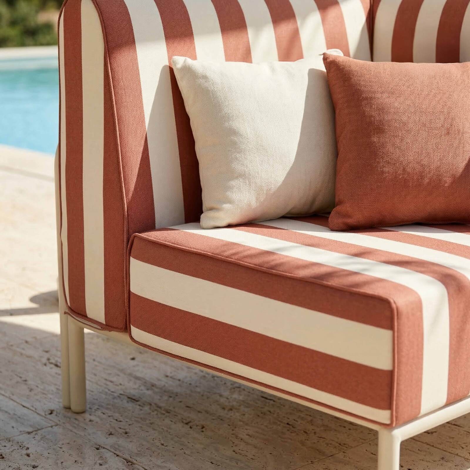 Sillón esquinero a rayas para sofá modular de exterior