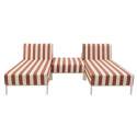 Sofá modular de exterior a rayas para 3 personas con 2 chaise longues y 1 puf