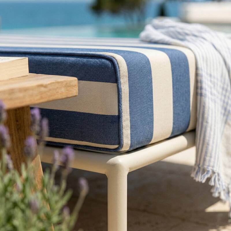 Sofá modular de exterior a rayas para 4 personas con 1 sillón, 1 sillón esquinero, 1 chaise longue y 1 puf (3/7)