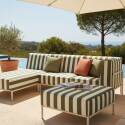 Sofá modular de exterior a rayas para 4 personas con 1 sillón, 1 sillón esquinero, 1 chaise longue y 1 puf