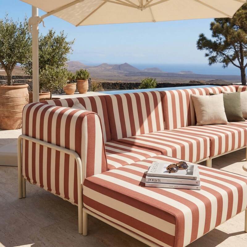 Sofá modular de exterior a rayas para 5 personas con 2 sillones, 2 sillones esquineros y 1 puf (2/7)