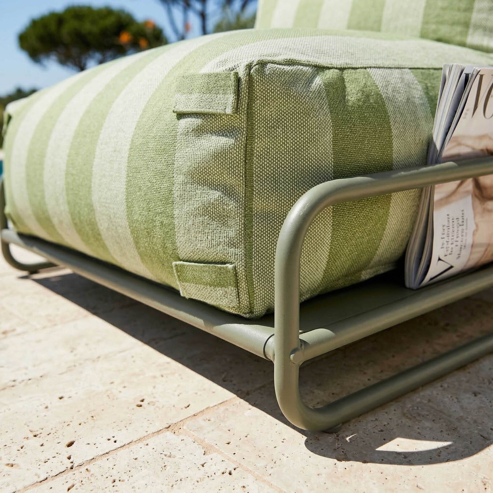 Sillón a rayas para sofá modular de exterior con estructura