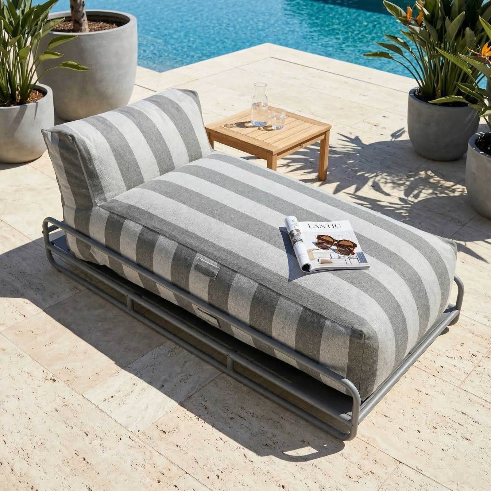 Chaise longue a rayas para sofá modular de exterior con estructura