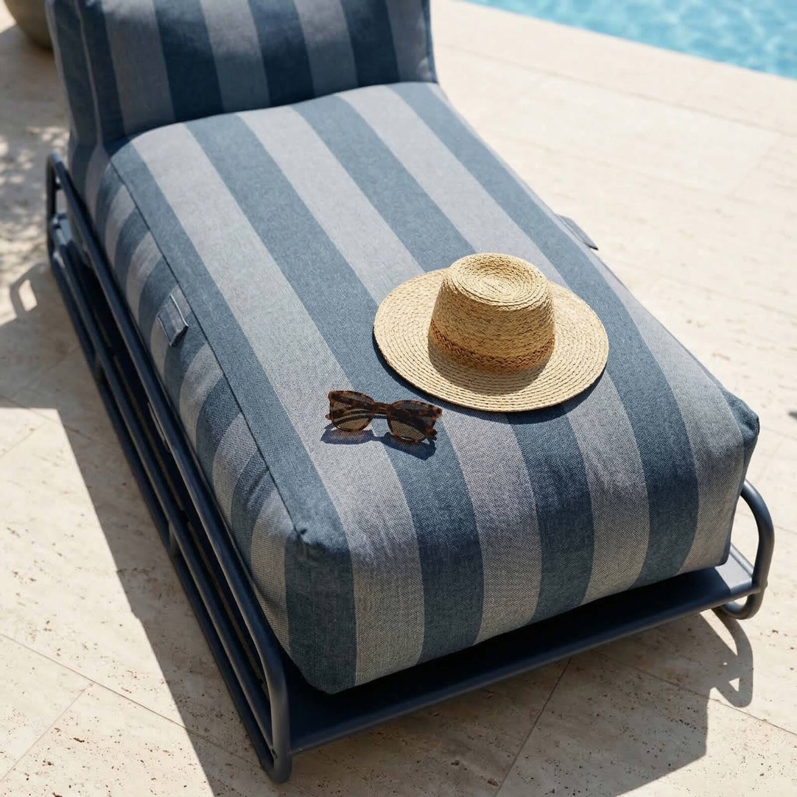 Chaise longue a rayas para sofá modular de exterior con estructura