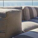 Sofá modular de exterior a rayas para 4 personas con 1 sillón, 2 sillones esquineros y 1 puf