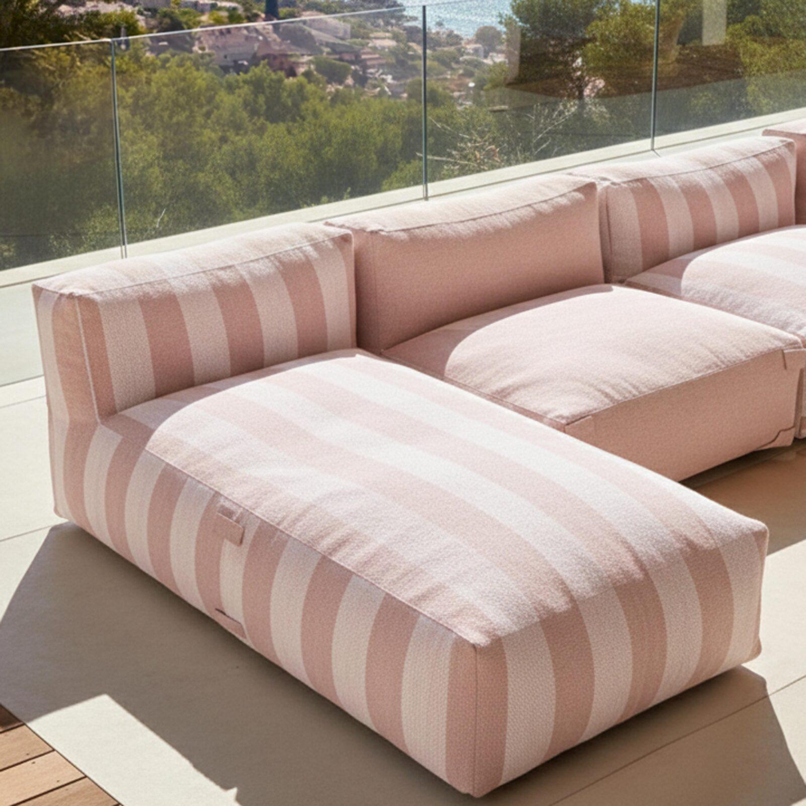 Sofá modular de exterior a rayas para 5 personas con 2 sillones bajo, 1 sillón esquinero, 1 tumbona y 1 puf