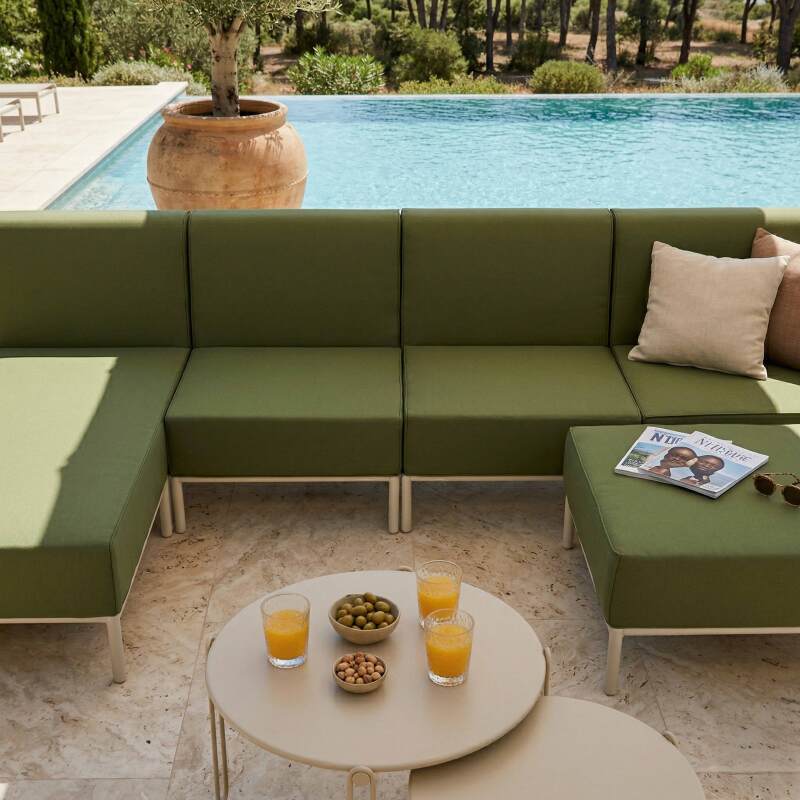 Sofá modular de exterior para 5 personas con 2 sillones, 1 sillón esquinero, 1 chaise longue y 1 puf (2/7)