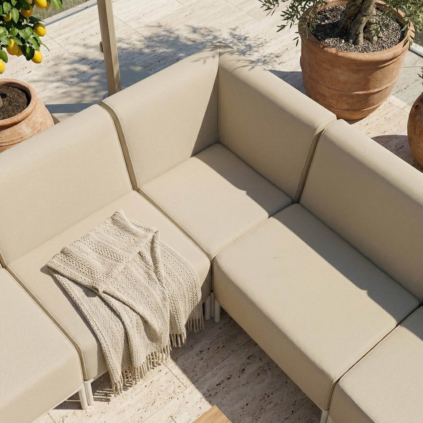 Sofá modular de exterior para 6 personas con 3 sillones, 1 sillón esquinero, 1 chaise longue y 1 puf