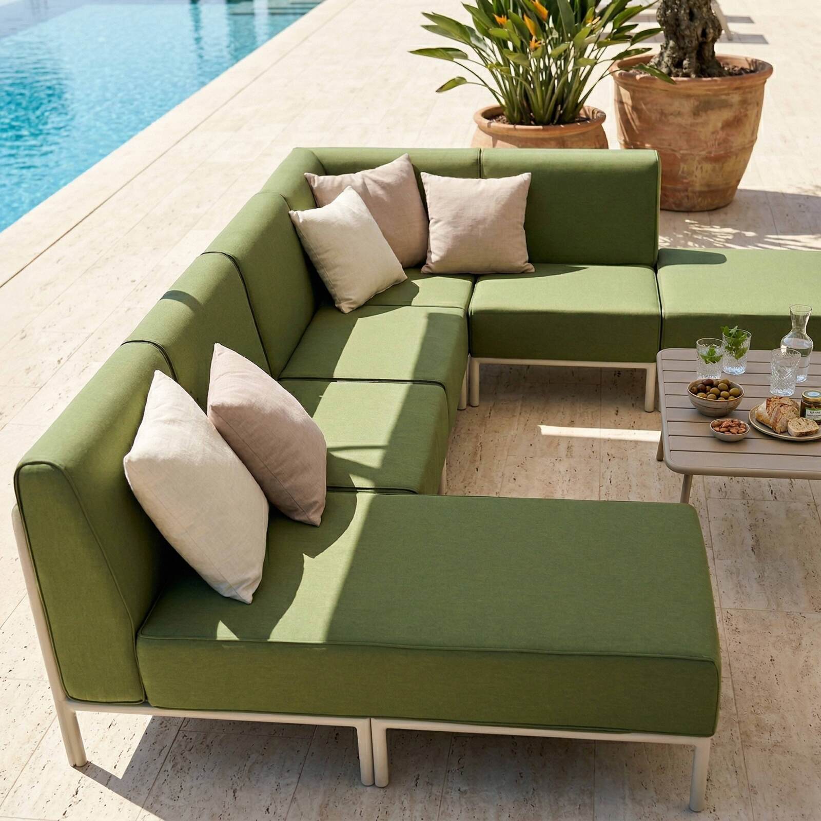 Sofá modular de exterior para 6 personas con 3 sillones, 1 sillón esquinero, 1 chaise longue y 1 puf