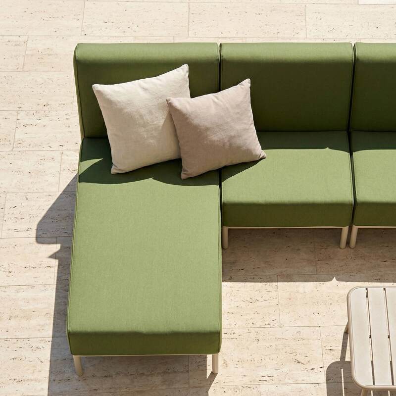 Sofá modular de exterior para 6 personas con 3 sillones, 1 sillón esquinero, 1 chaise longue y 1 puf (3/7)