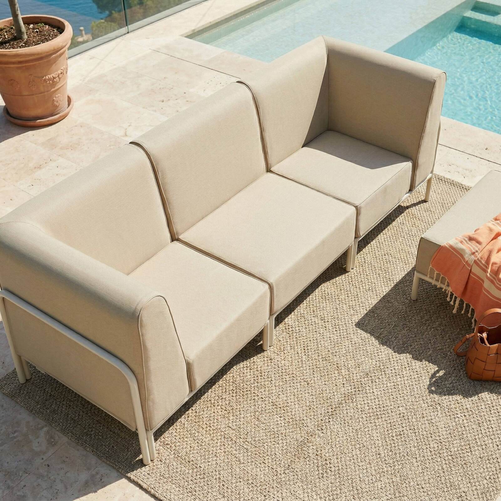 Sofá modular de exterior para 4 personas con 1 sillón, 2 sillones esquineros y 1 puf